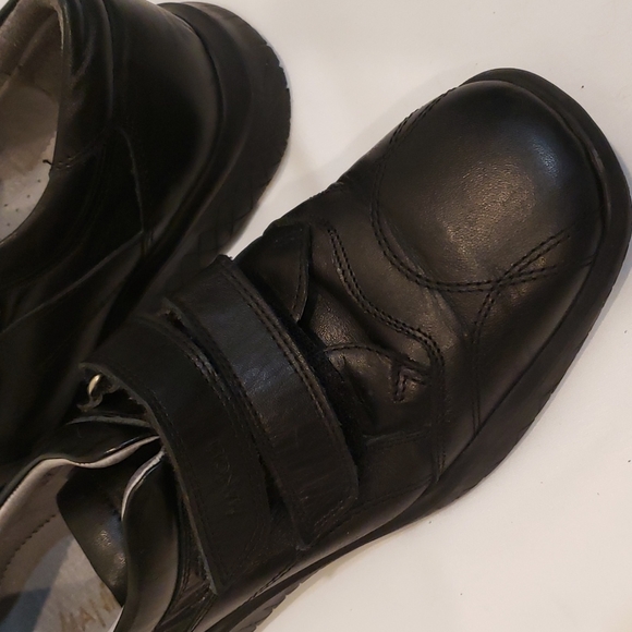 Maniqui Black leather comfort shoes, rubber soles , Size 7 - Picture 10 of 11